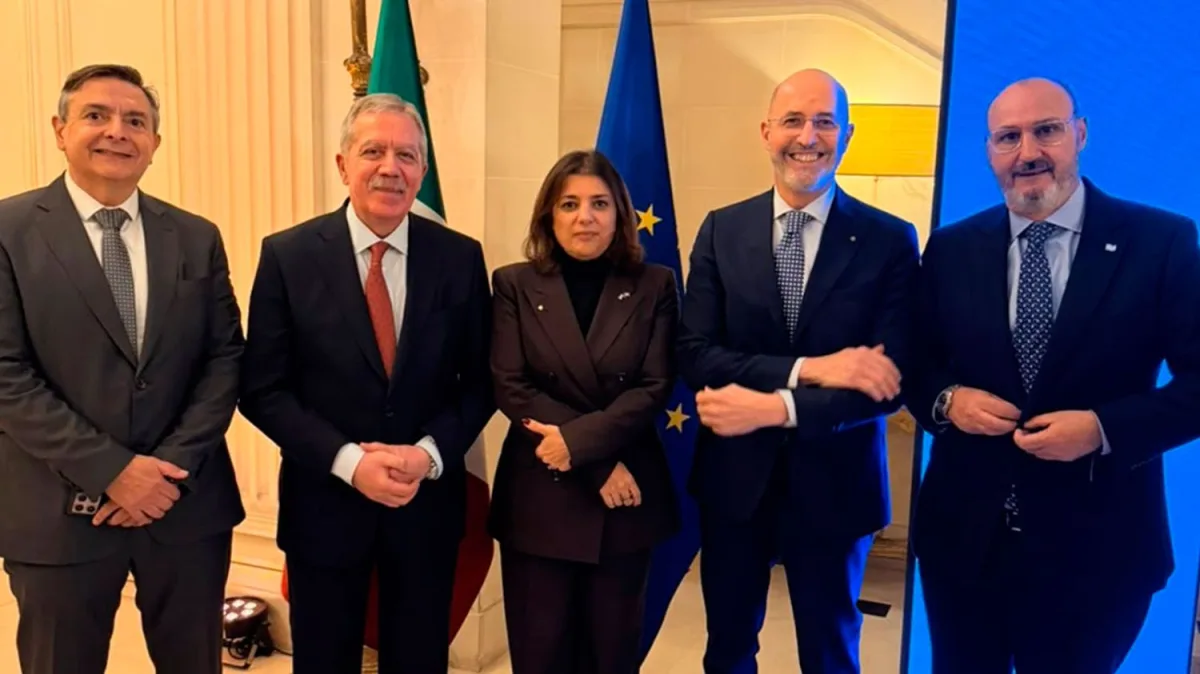 El gobernador Elías Suárez en la Embajada de Italia