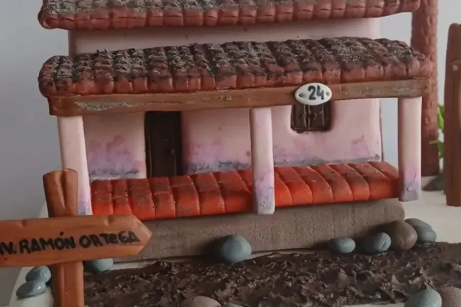 900x600_torta-cumpleanos-palito-ortega-recreo-primera-casa-donde-vivio-tucuman-emotivo-homenaje-sus-85-anos-1128560-220151.webp