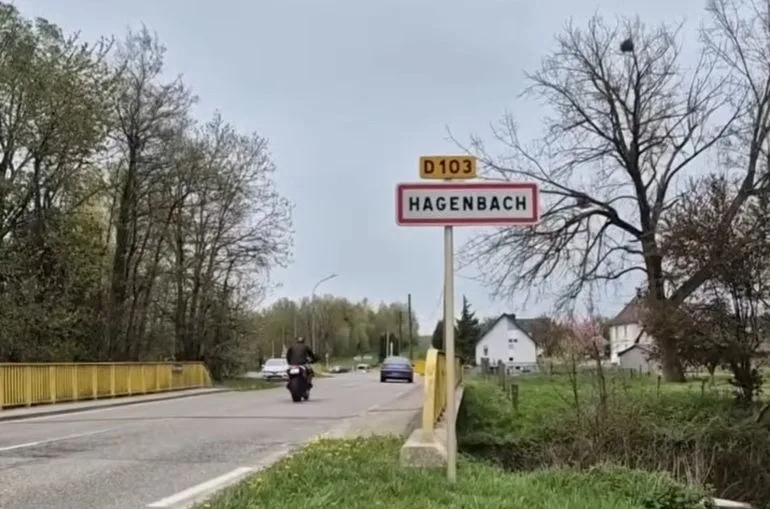El hecho tuvo lugar en Hagenbach, una localidad de aproximadamente 800 habitantes en el noreste de Francia.