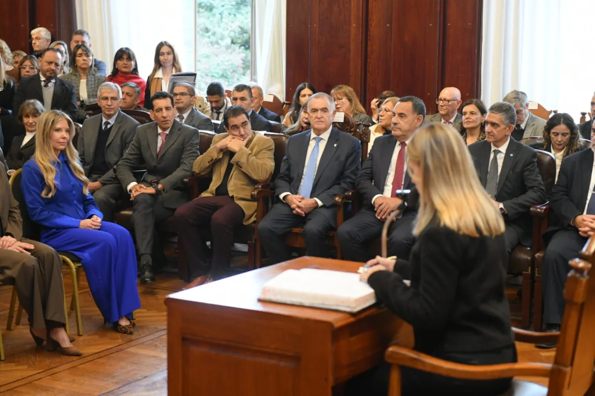 Jaldo y autoridades en la jura