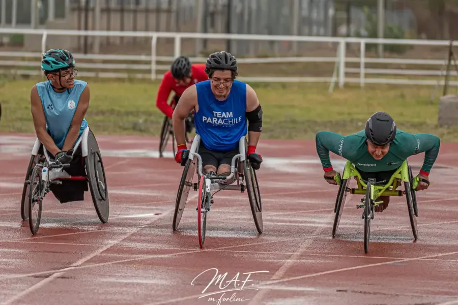 900x600_de-entrenarse-ruta-ganar-oro-neuquen-tucumano-se-destaca-paratletismo-suena-grande-1131999-131020.webp
