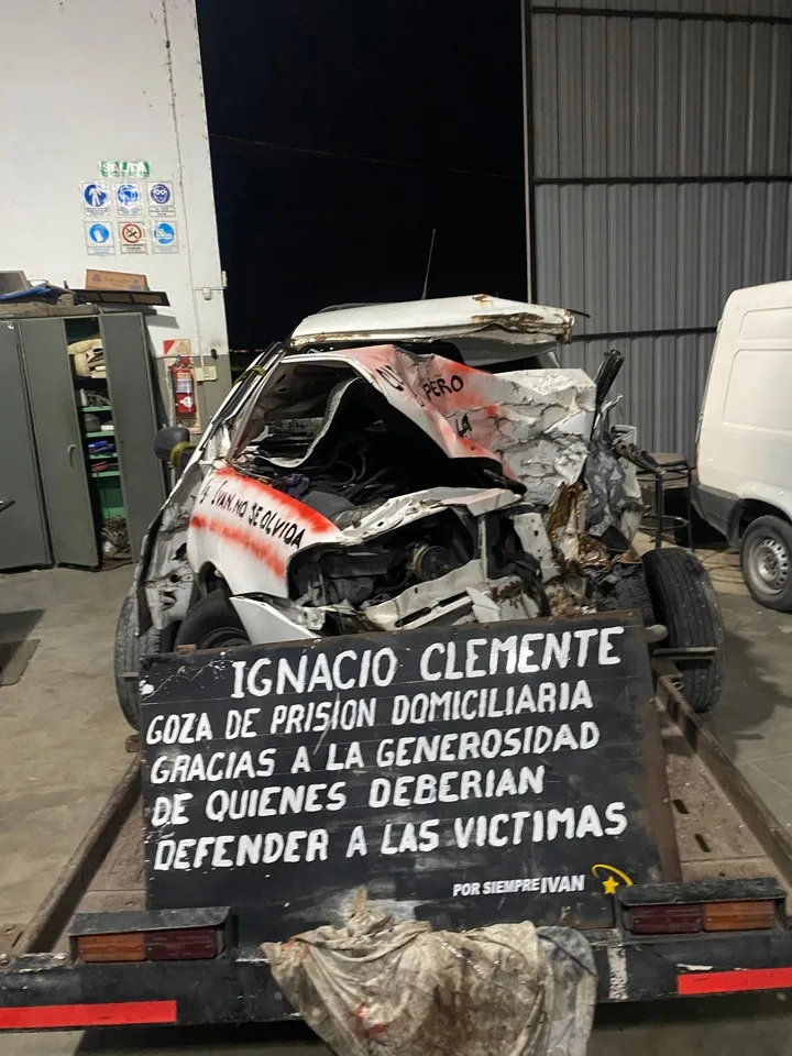 Así quedó la camioneta en la que murió Iván González en Tandil tras impactar con la Ford Ranger que conducía Ignacio Clemente.