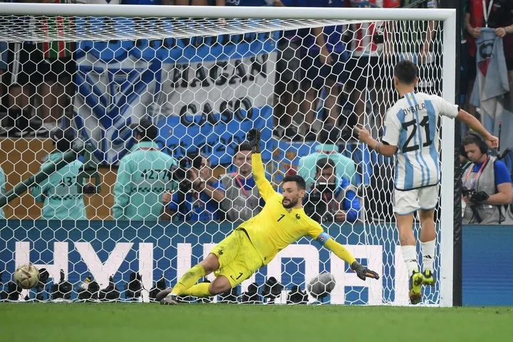 Dybala marcó un penal clave en la final ante Francia. (AFP)