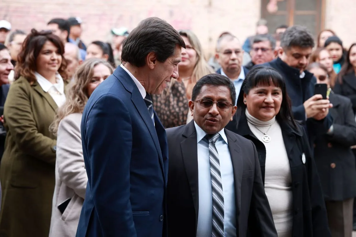 Carlos Sadir inauguró las obras de refacción integral del Bachillerato Provincial N° 4 de La Mendieta