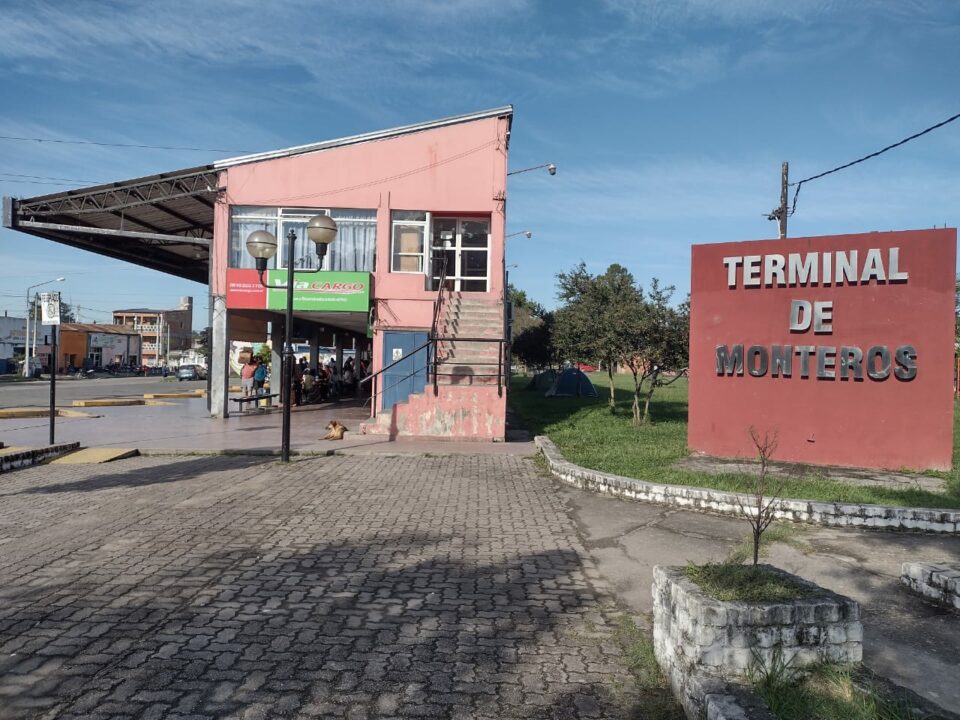 La Terminal de Monteros tuvo movimiento a pesar de la protesta de UTA