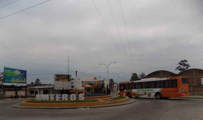 COLECTIVOS AL INTERIOR - UN CHOFER - EXPREBUS MONTEROS