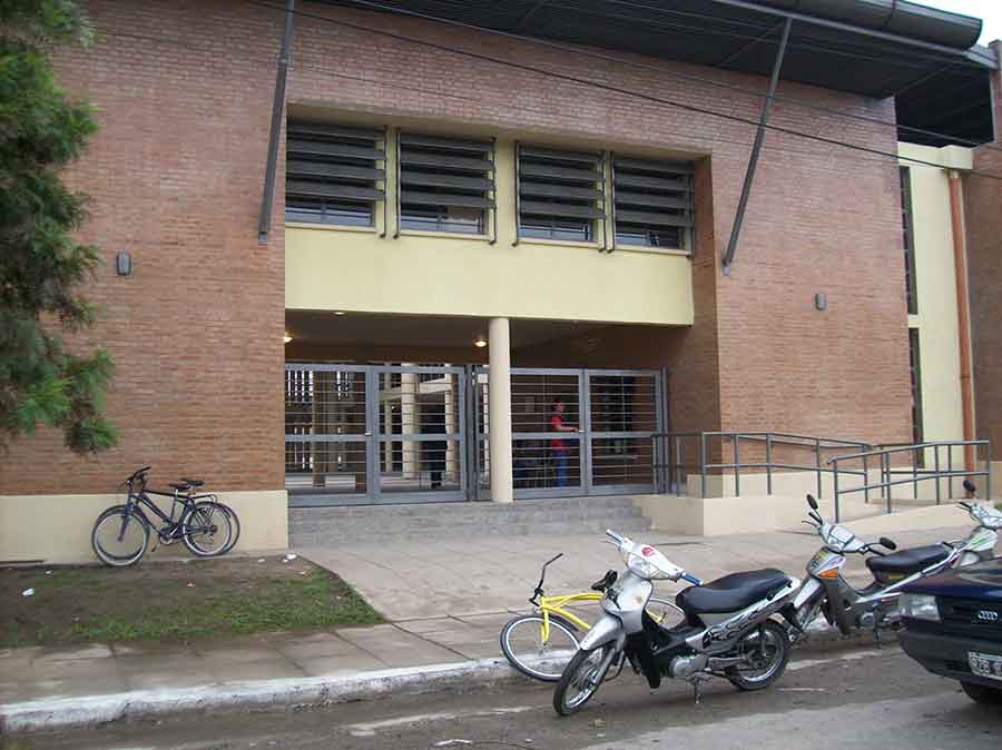 Una escuela de Monteros suspendió las clases presenciales por falta de personal de limpieza