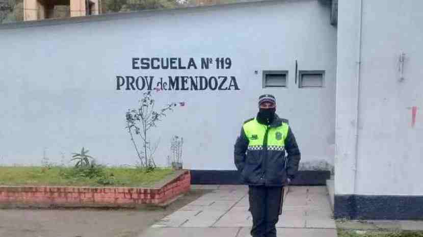 En Monteros la Policía custodia permanentemente a la escuela Nº 119