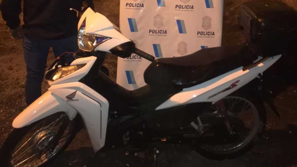 Robo de moto: la policía recuperó una Honda Wave en Monteros
