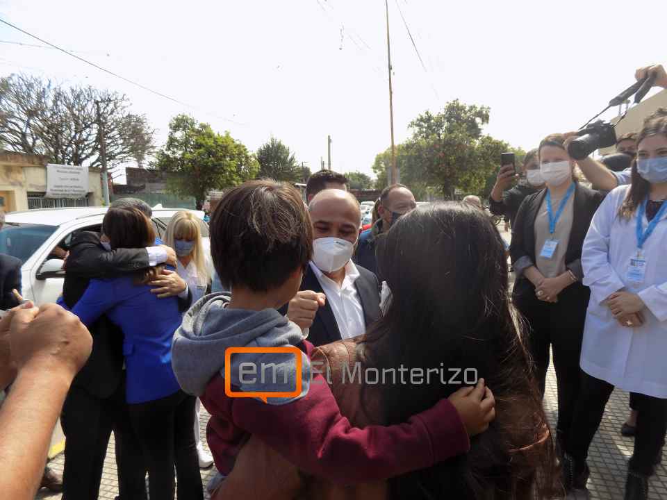 El gobernador Manzur llegó a Monteros tras los comicios de las PASO