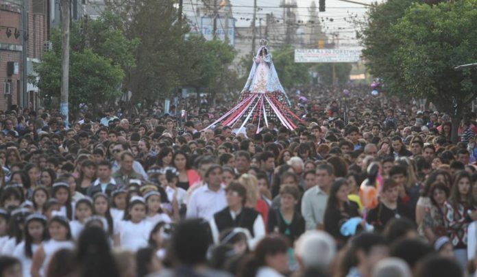 MISA Y PROCESION EN HONOR A LA VIRGEN DEL ROSARIO DE MONTEROS