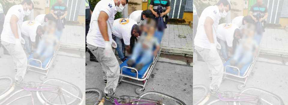 Dos heridos en la Villanueva al chocar una moto y una bicicleta