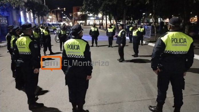 Tras un robo apunta de pistola recuperan varias motocicletas