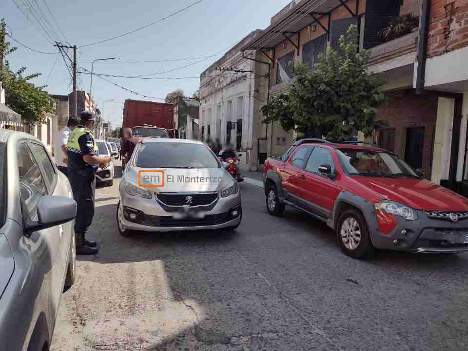 Funcionario municipal sufrió un accidente en el microcentro de Monteros