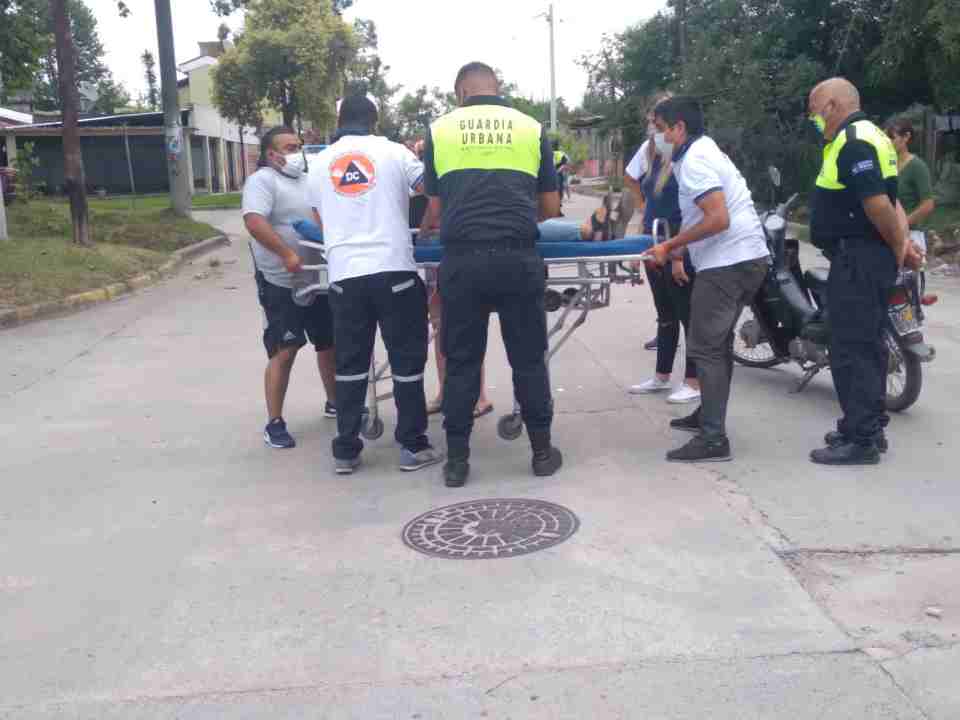 Un choque en el barrio Ñuñorco dejó a una motociclista herida