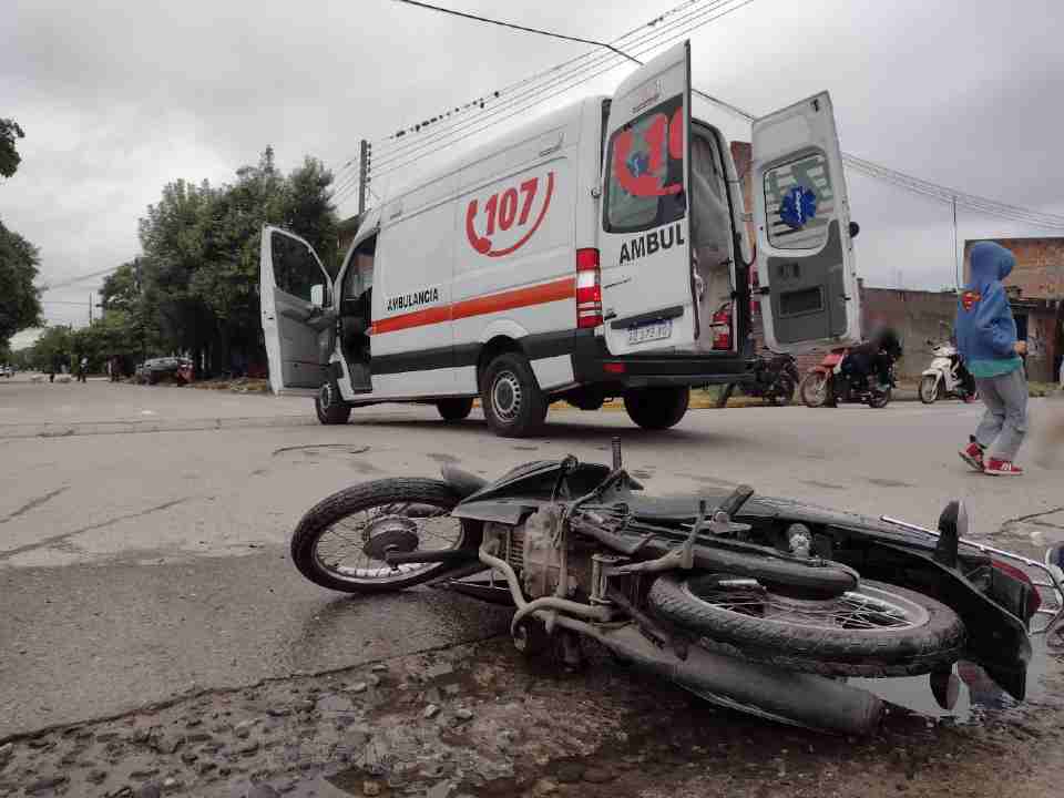 Accidente en Monteros: un motociclista de 36 años sufrió golpes