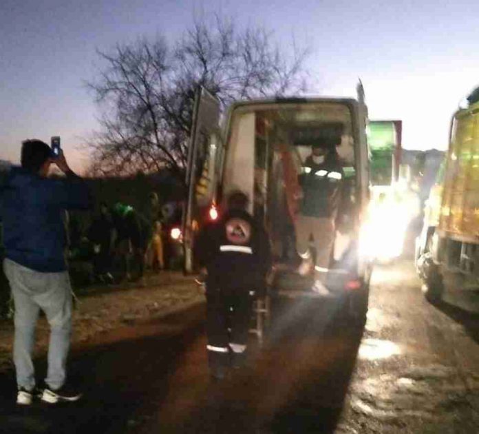 ACCIDENTE POR DERRAME DE CACHAZA EN LA RUTA 325