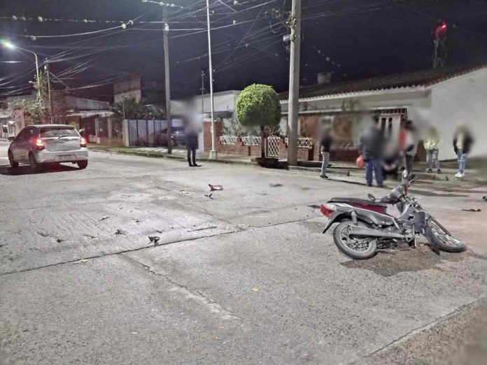 IMPACTO CONTRA UN AUTO EN MONTEROS