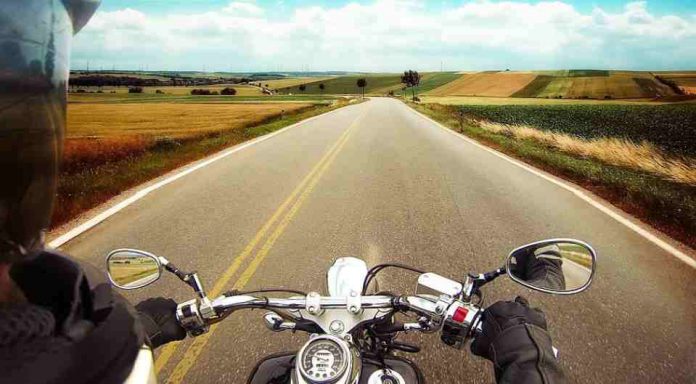 VIAJAR EN MOTO