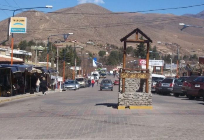 TENEMOS FERIADO - HOTELEROS DE TAFI DEL VALLE
