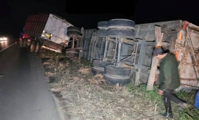 VUELCO DE CAMION