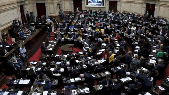 diputados-debate-el-veto-a-la-movilidad-jubilatoria-en-vivo:-minuto-a-minuto