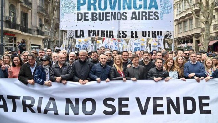 axel-kicillof-encabezo-la-protesta-contra-el-veto-de-javier-milei-en-el-congreso