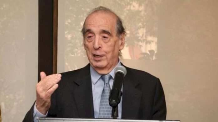 las-proyecciones-de-arriazu-para-el-cepo,-inflacion-y-dolares-en-el-2025
