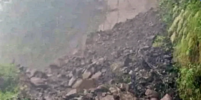 DERUUMBE EN LA RUTA NACIONAL 65