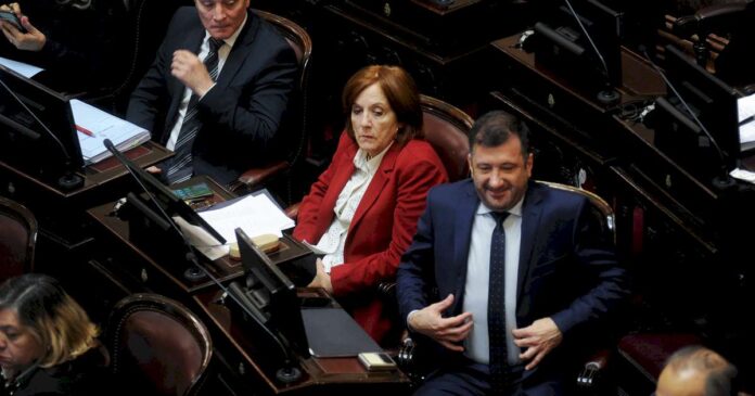 fuerte-impacto-en-el-senado-por-el-caso-kueider-con-reproches-a-santiago-caputo