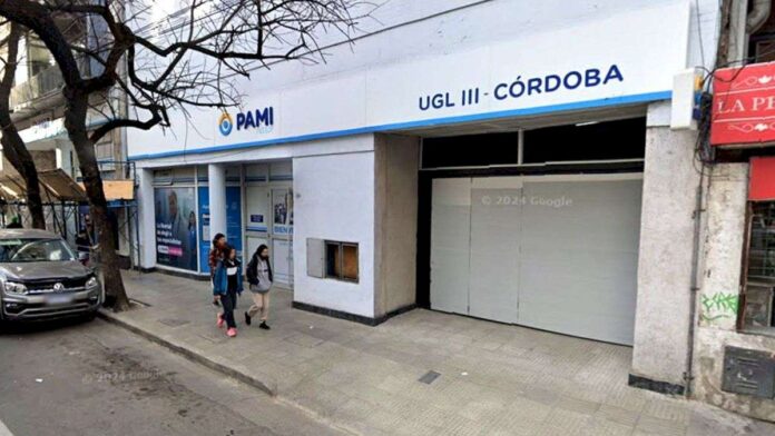 un-jubilado-intento-quemarse-a-lo-bonzo-en-el-pami-de-cordoba