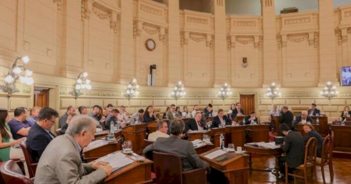 santa-fe:-el-senado-aprobo-la-reforma-constitucional-que-habilita-la-reeleccion-del-gobernador