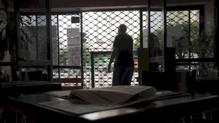miles-de-usuarios-continuan-sin-suministro-electrico-en-el-amba