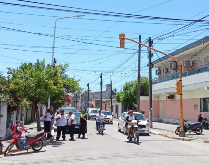 MOTOCICLISTA HERIDA TRAS COLISIONAR EN MONTEROS