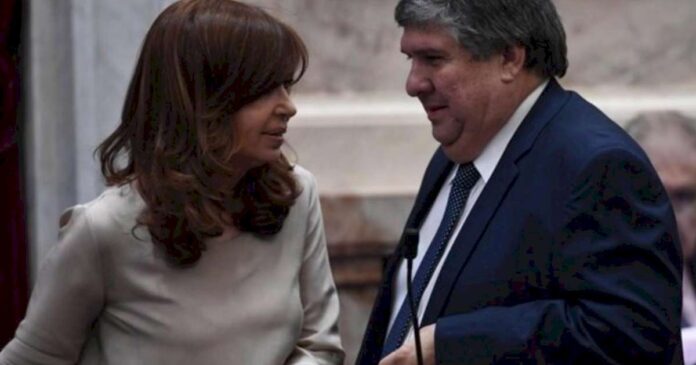 “voltear-los-dos-pliegos”:-la-orden-que-bajo-cristina-a-los-senadores-del-pj-tras-el-reves-del-gobierno-en-la-corte