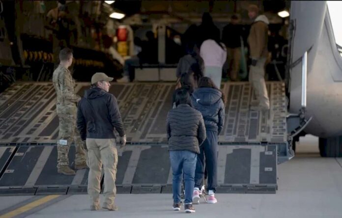 en-sus-primeros-100-dias,-trump-hizo-un-cambio-radical-en-la-politica-migratoria