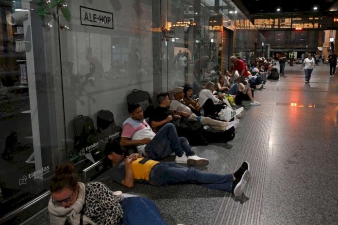 espana:-el-gobierno-asegura-que-tardara-“muchos-dias”-en-conocer-las-causas-del-apagon