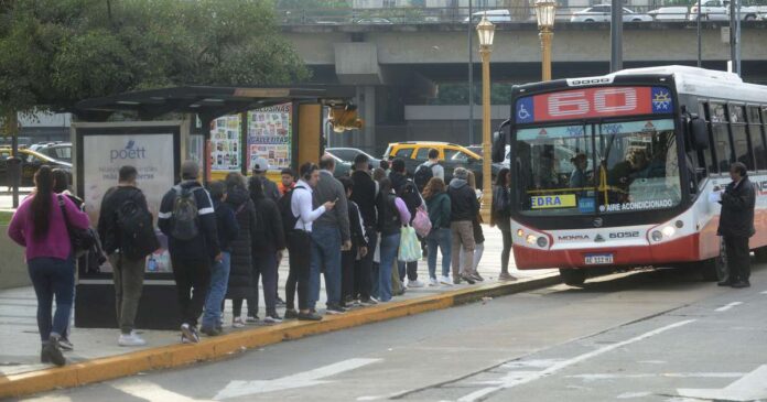 la-uta-cerro-un-acuerdo-paritario-con-las-empresas-y-no-habra-un-nuevo-paro-de-colectivos