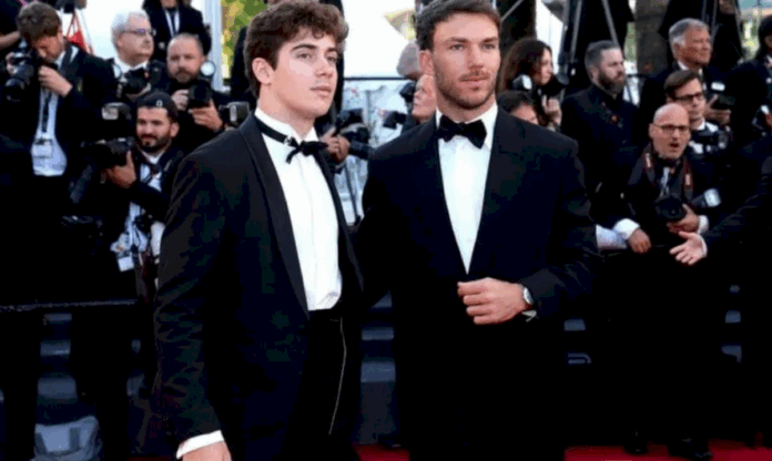 franco-colapinto-fue-al-festival-de-cine-de-cannes-junto-a-su-companero-de-alpine:-las-fotos